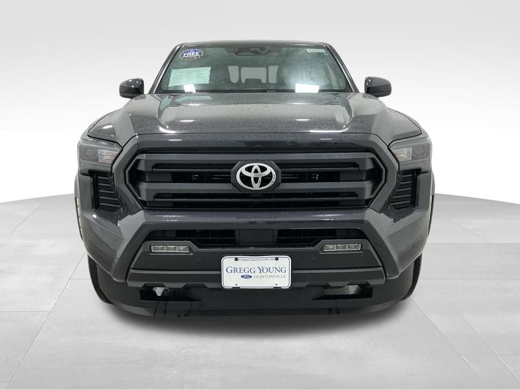 Used 2025 Toyota Tacoma SR5 w/ SR5 Upgrade Package image 7