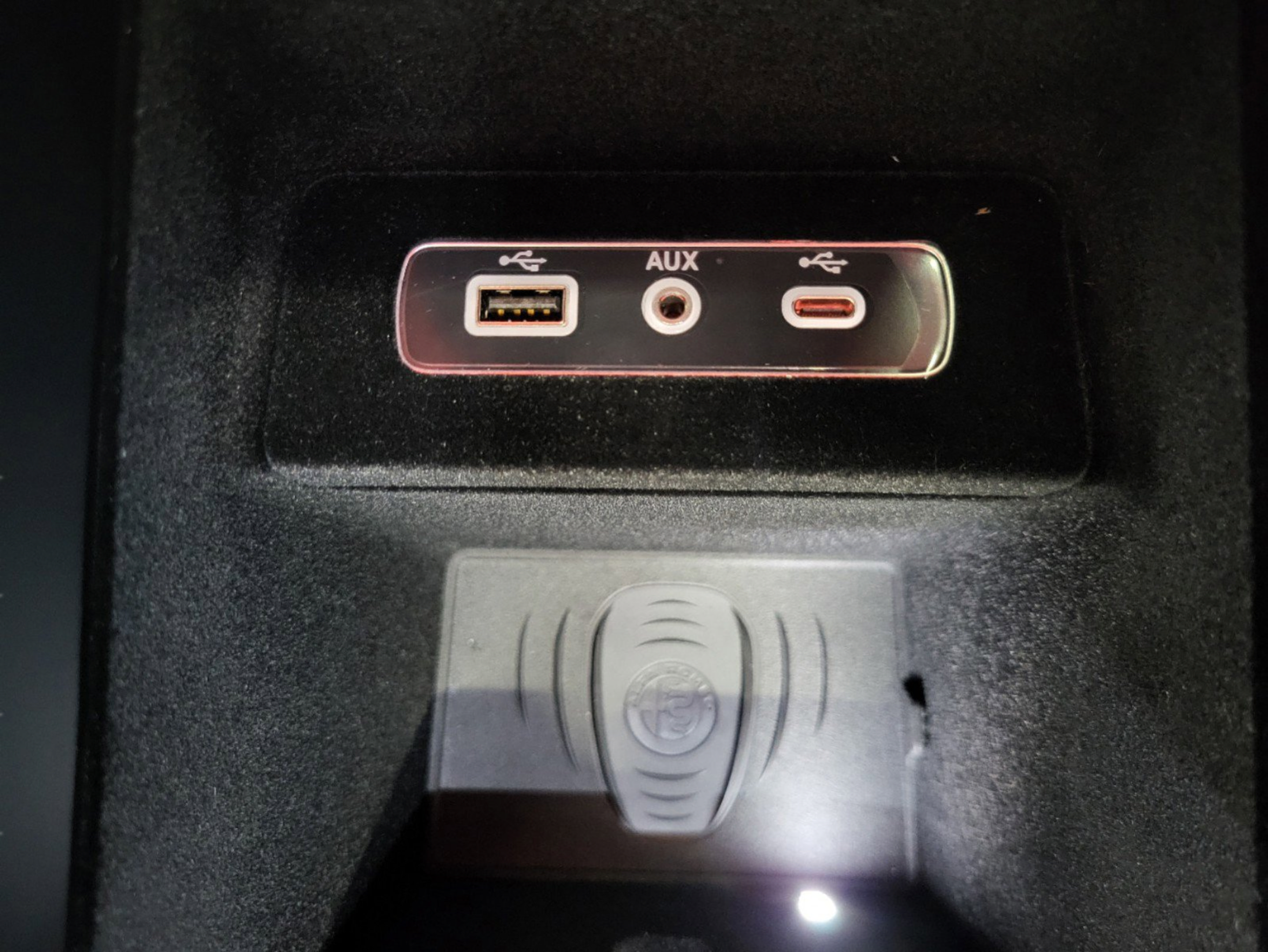 New 2025 Alfa Romeo Stelvio Sprint AWD/4WD image 40