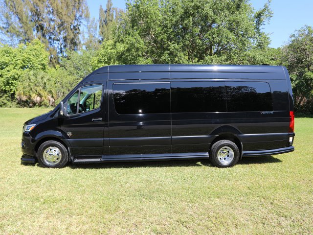 Used 2023 Mercedes-Benz Sprinter 3500 image 2