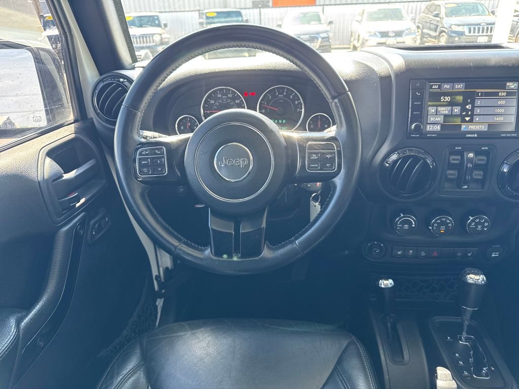 Used 2015 Jeep Wrangler Unlimited Sahara AWD/4WD image 14