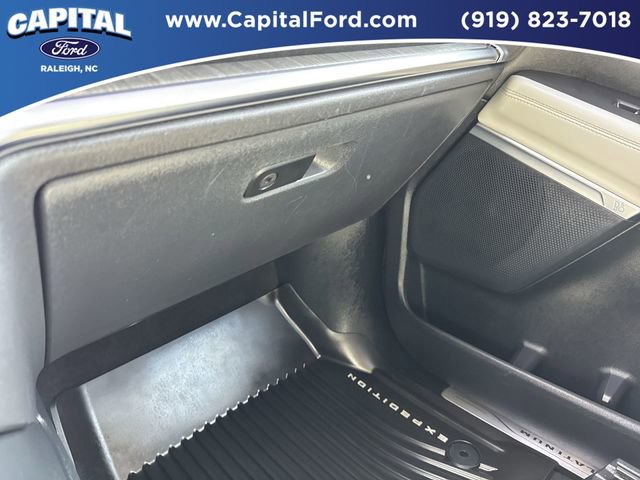 Certified 2025 Ford Expedition Max Platinum w/ Platinum Ultimate Package AWD/4WD image 28