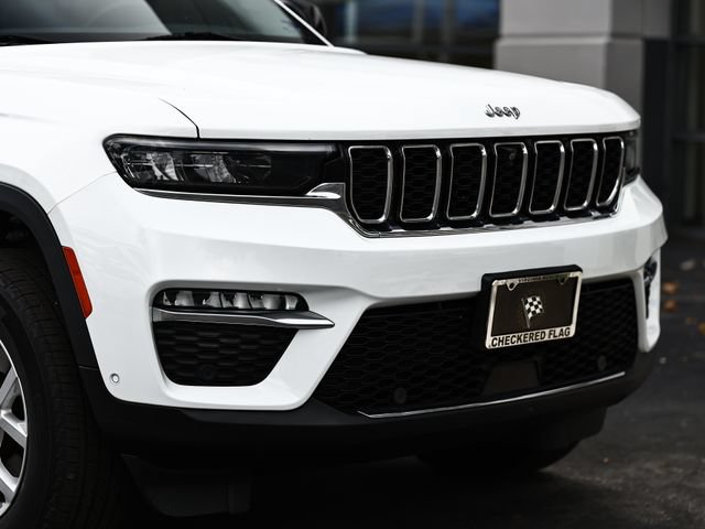 Used 2023 Jeep Grand Cherokee Limited w/ Luxury Tech Group II AWD/4WD image 2