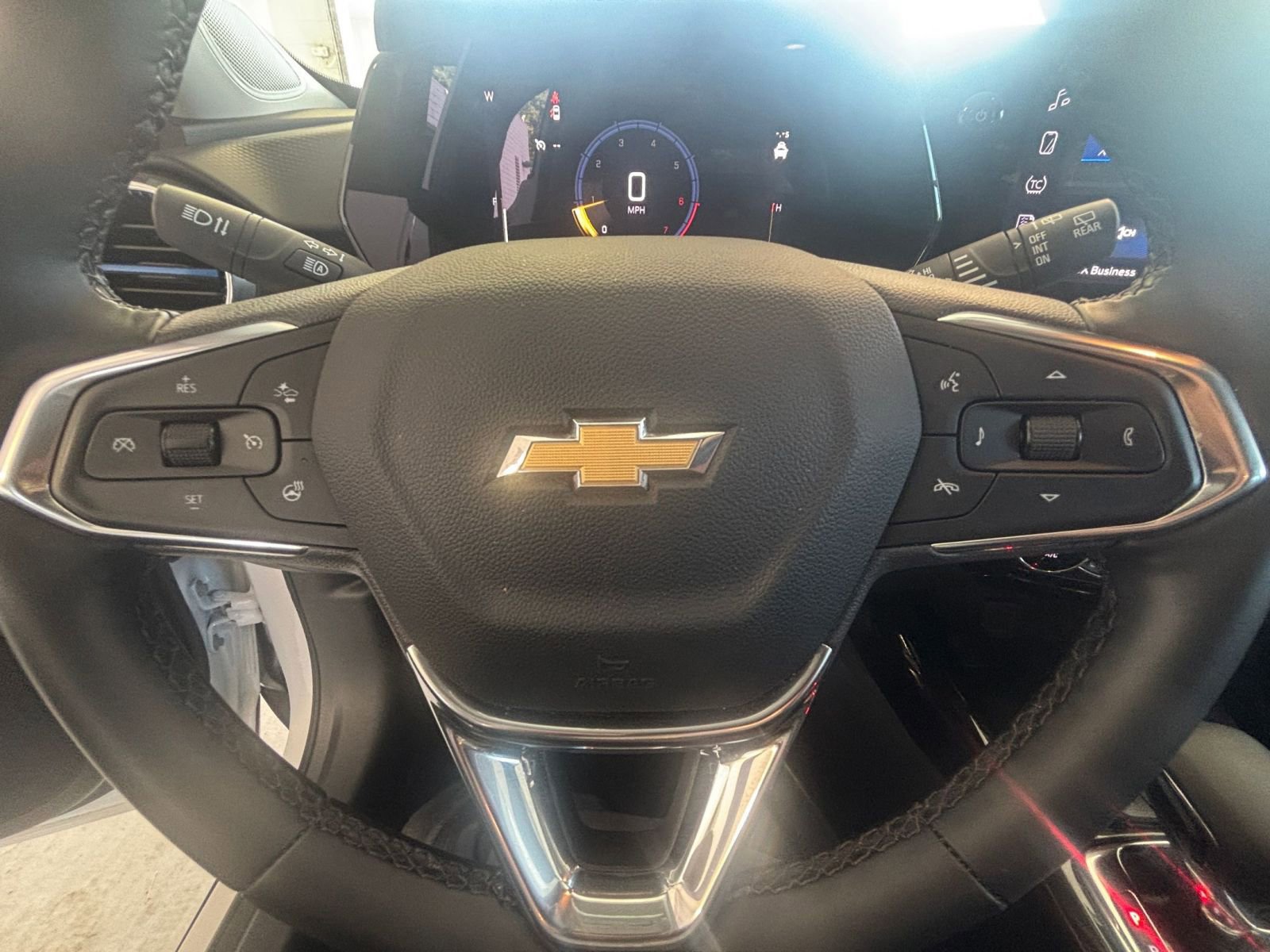 Used 2025 Chevrolet Trax LT w/ LT Convenience Package FWD image 28