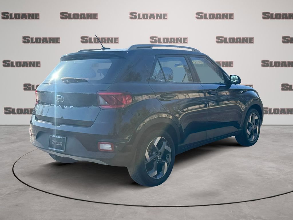 Used 2023 Hyundai Venue SEL image 5