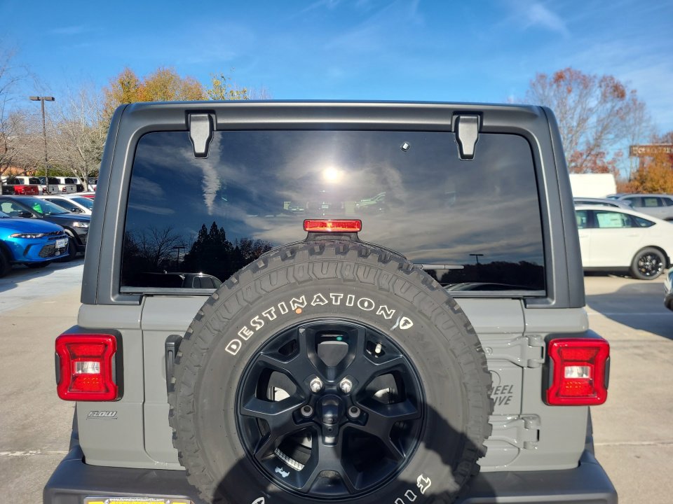 Used 2020 Jeep Wrangler Sport AWD/4WD image 16