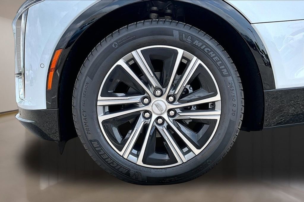 New 2026 Cadillac Lyriq Luxury AWD/4WD image 12