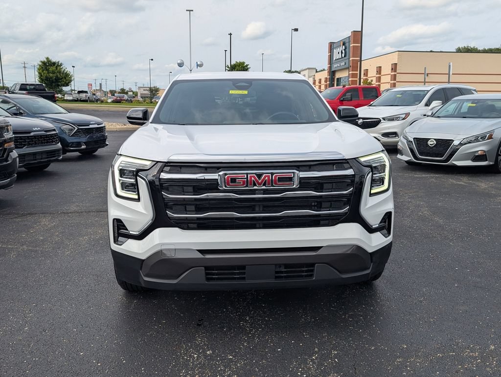 Used 2026 GMC Terrain Elevation FWD image 2