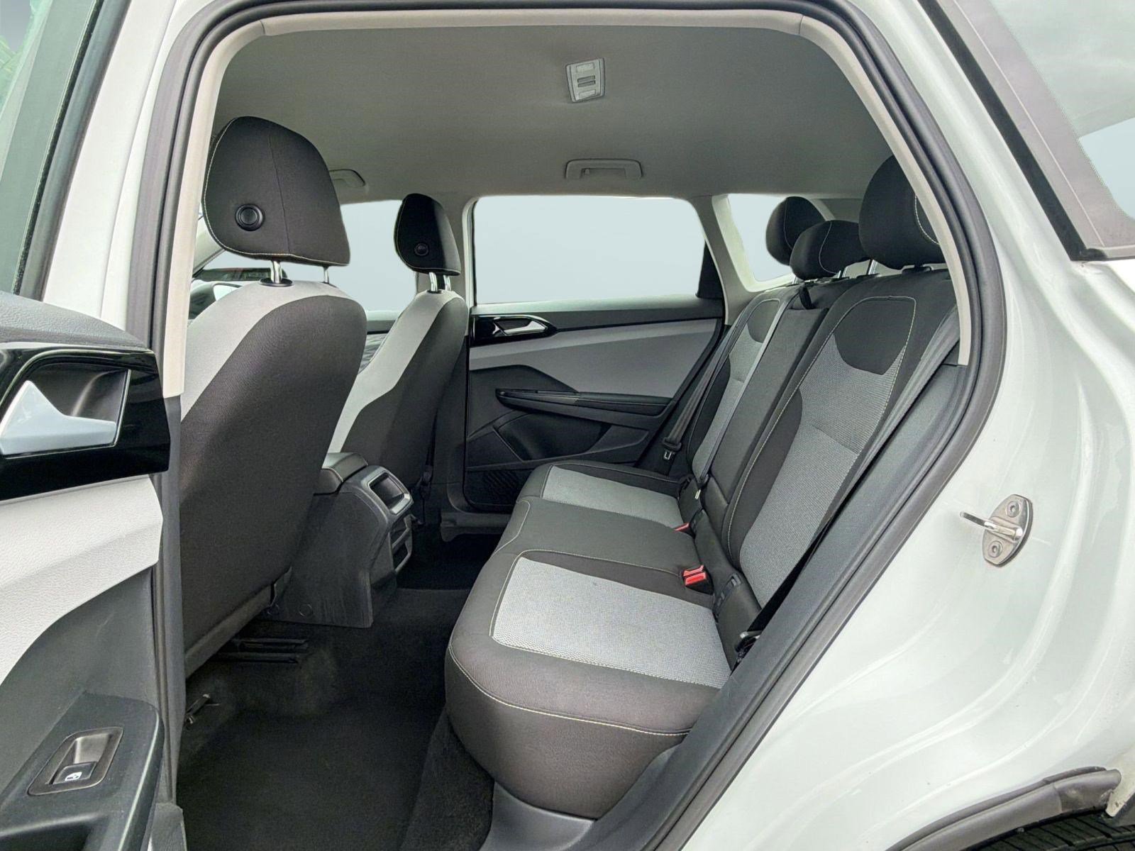 Certified 2024 Volkswagen Taos S FWD image 14