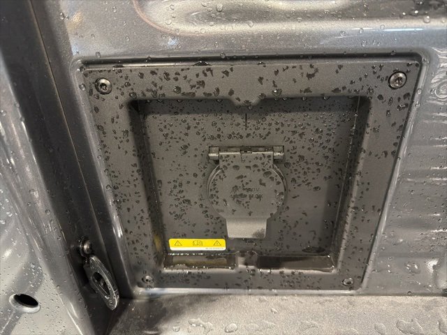 New 2025 Ford F150 XLT w/ Equipment Group 302A MID image 8