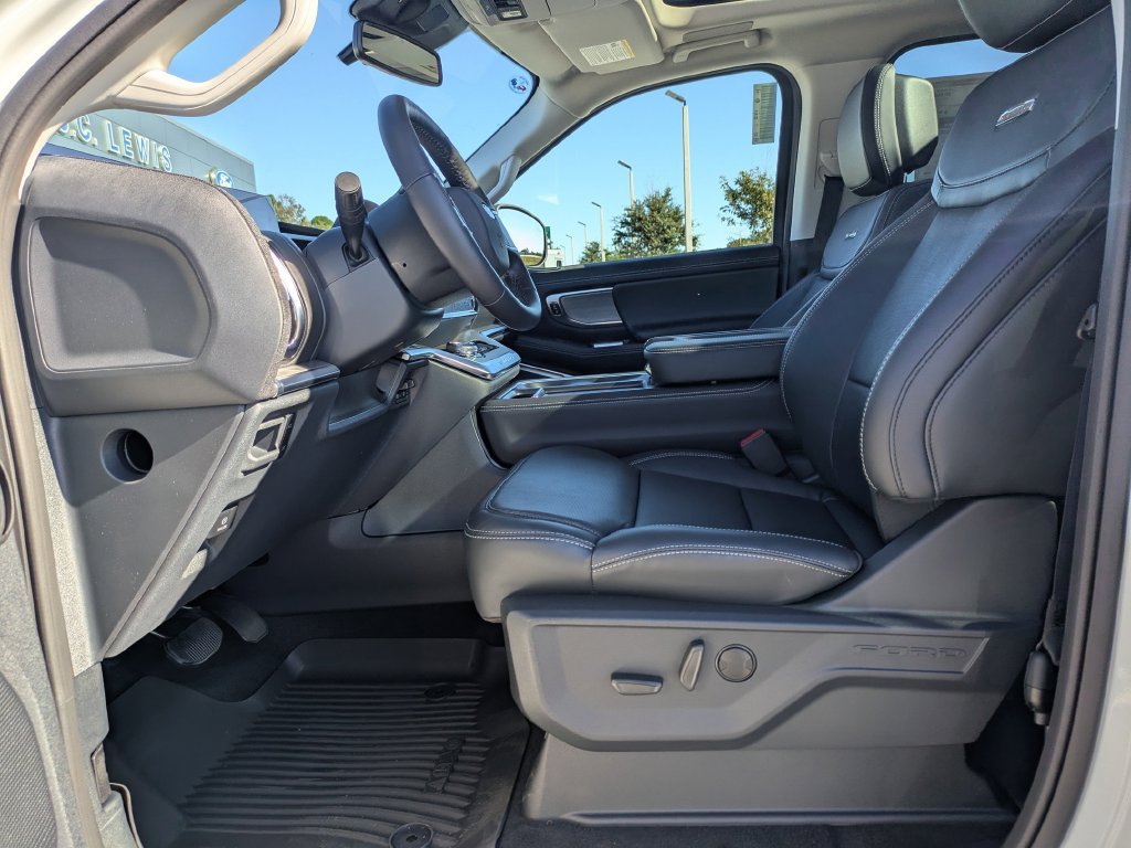 New 2027 Ford Expedition Max Platinum w/ Driver's Package RWD image 27