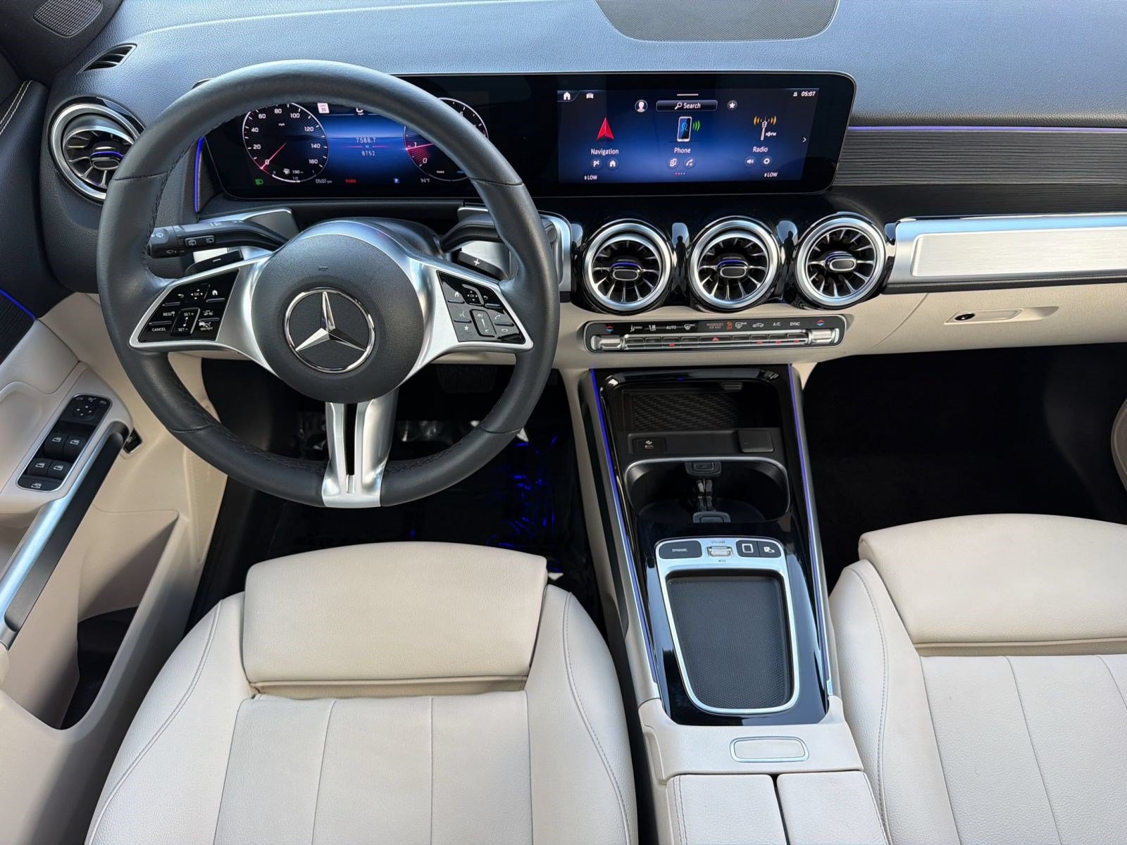 Used 2026 Mercedes-Benz GLB 250 4MATIC image 30