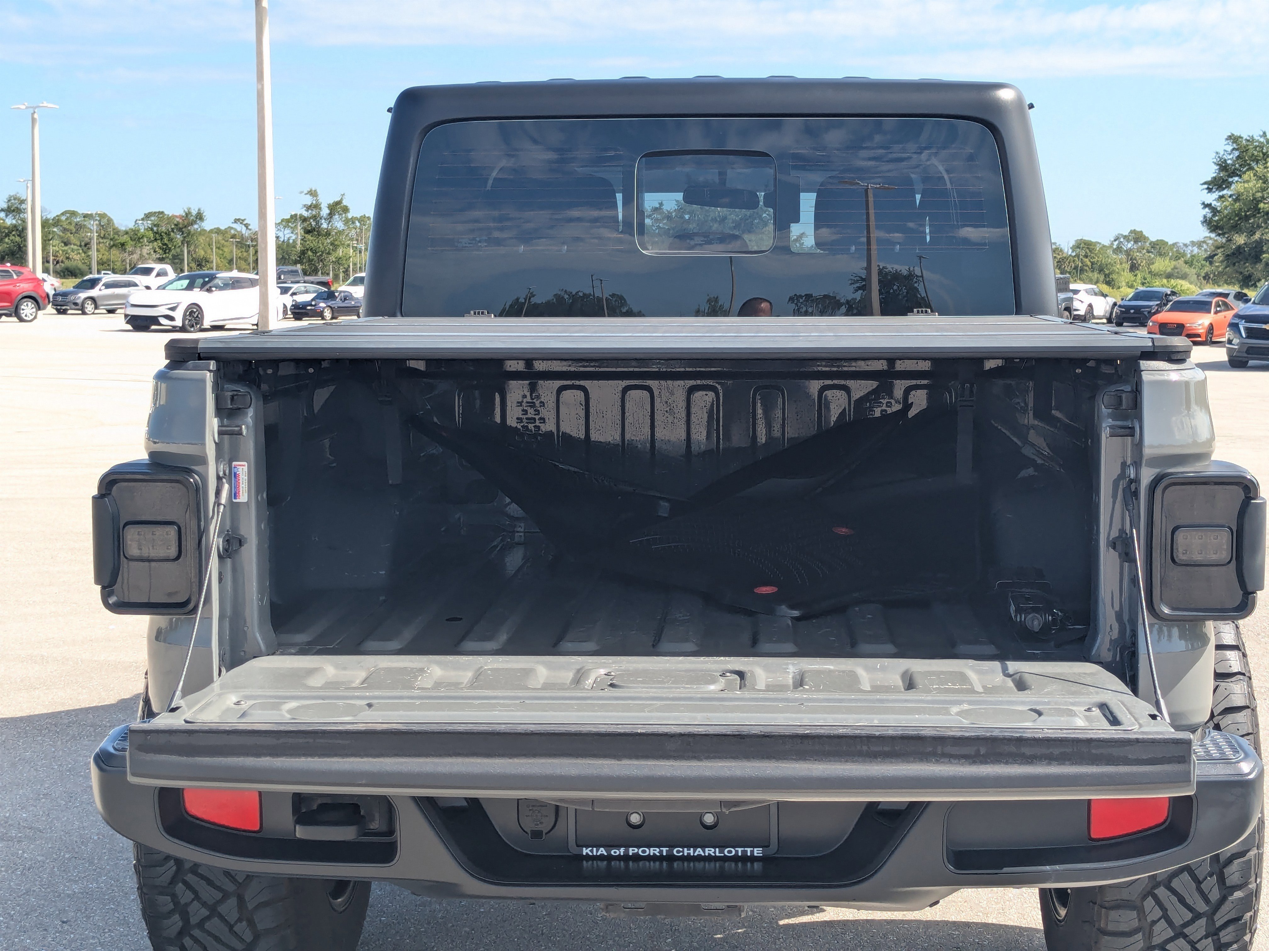 Used 2022 Jeep Gladiator Sport AWD/4WD image 18