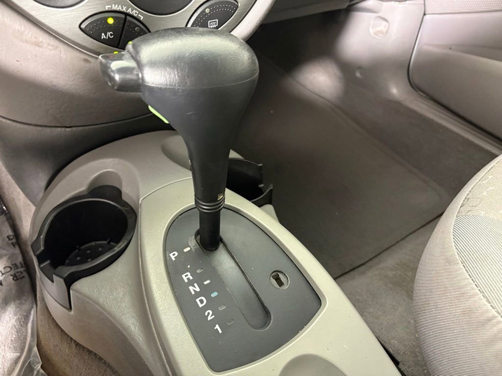 Used 2003 Ford Focus ZX5 Hatchback FWD image 26