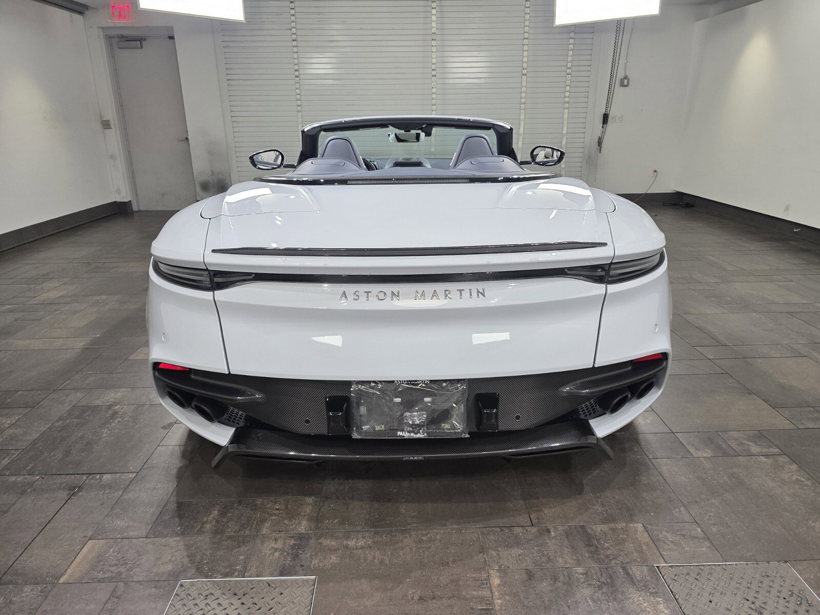 Used 2021 Aston Martin DBS Superleggera Volante image 32