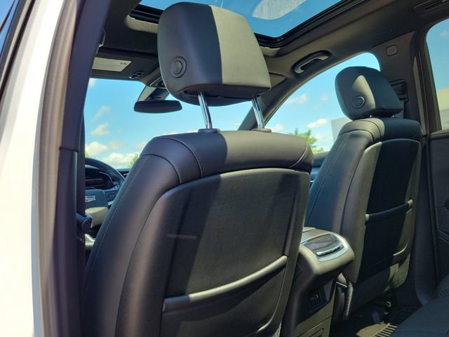 Certified 2025 Cadillac XT6 Luxury AWD/4WD image 15