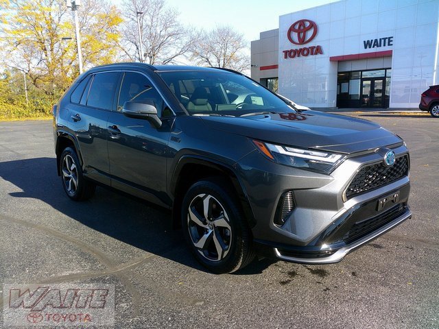Used 2024 Toyota RAV4 SE