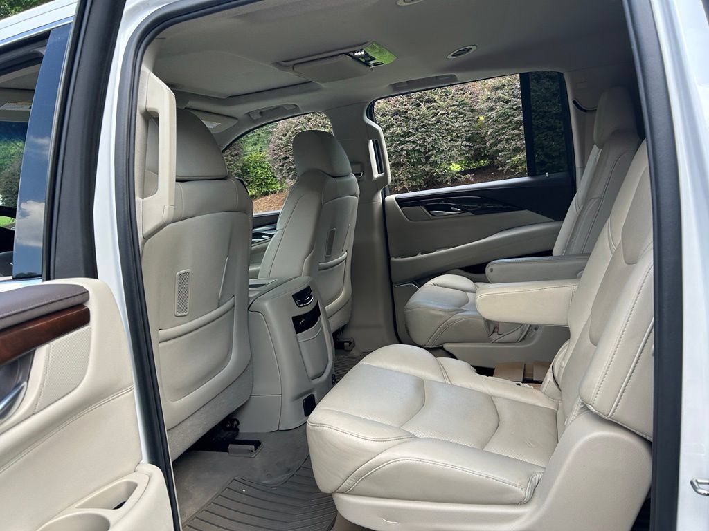 Used 2016 Cadillac Escalade ESV Premium AWD/4WD image 39