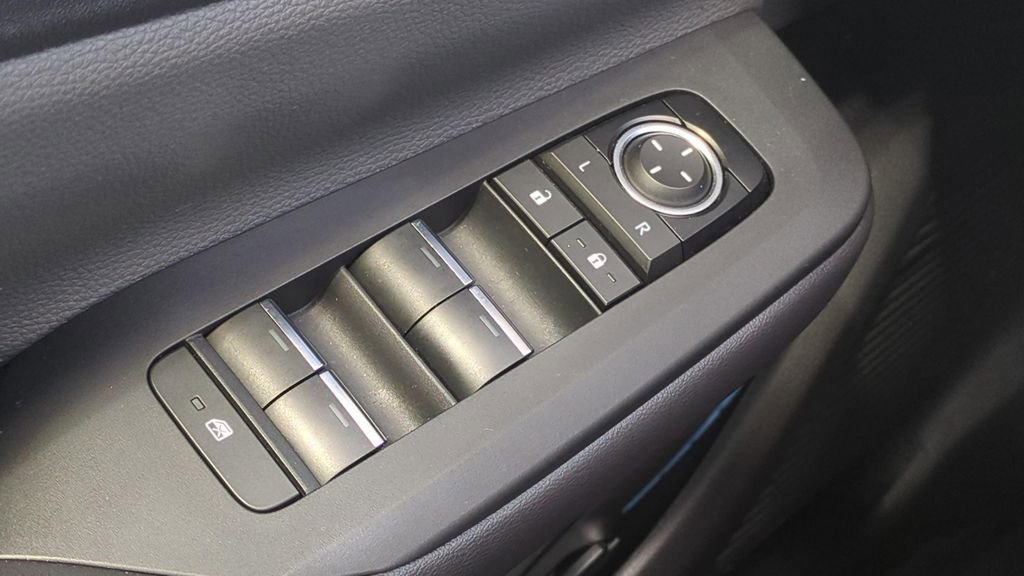 Used 2024 Toyota Prius XLE image 27