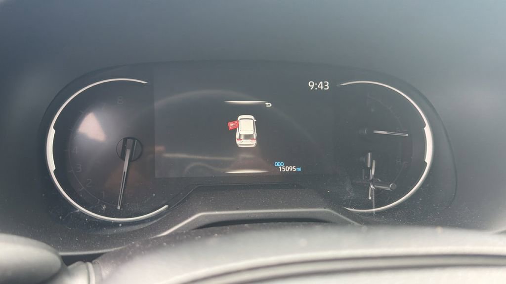 Certified 2025 Toyota RAV4 LE image 16
