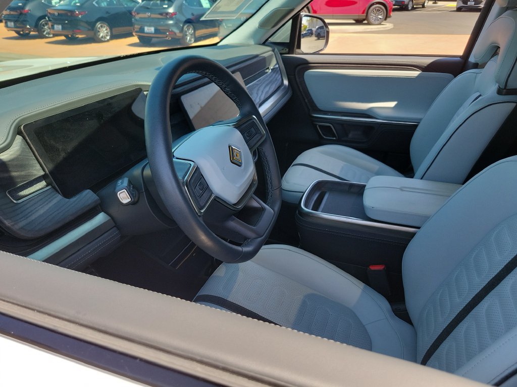 Used 2024 Rivian R1T Adventure Dual AWD/4WD image 3