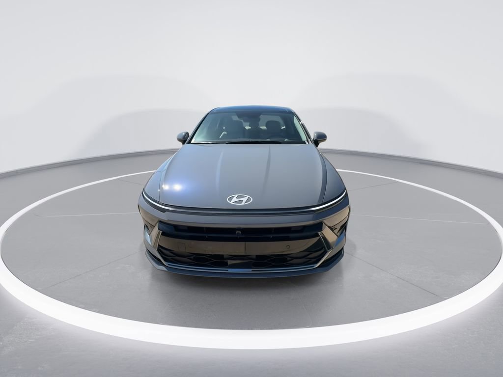 New 2026 Hyundai Sonata Limited FWD image 3