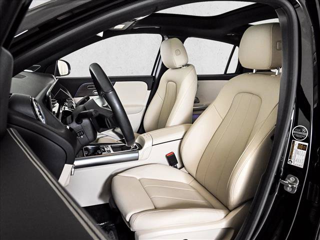 Certified 2025 Mercedes-Benz GLA 250 4MATIC image 18