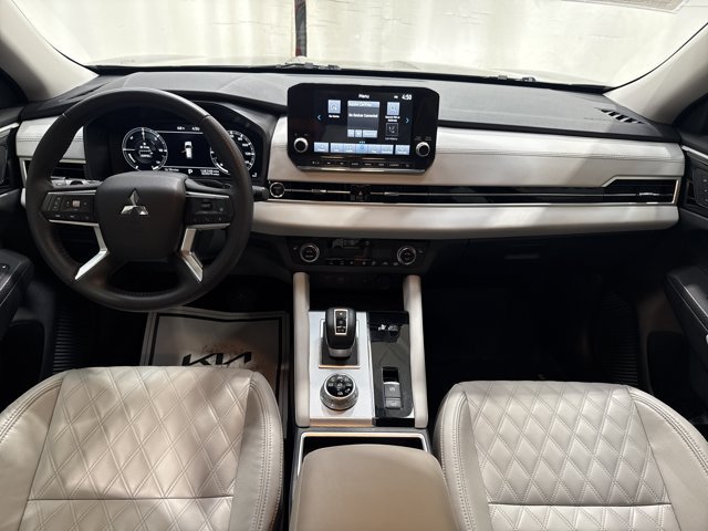 Used 2023 Mitsubishi Outlander SEL AWD/4WD image 15