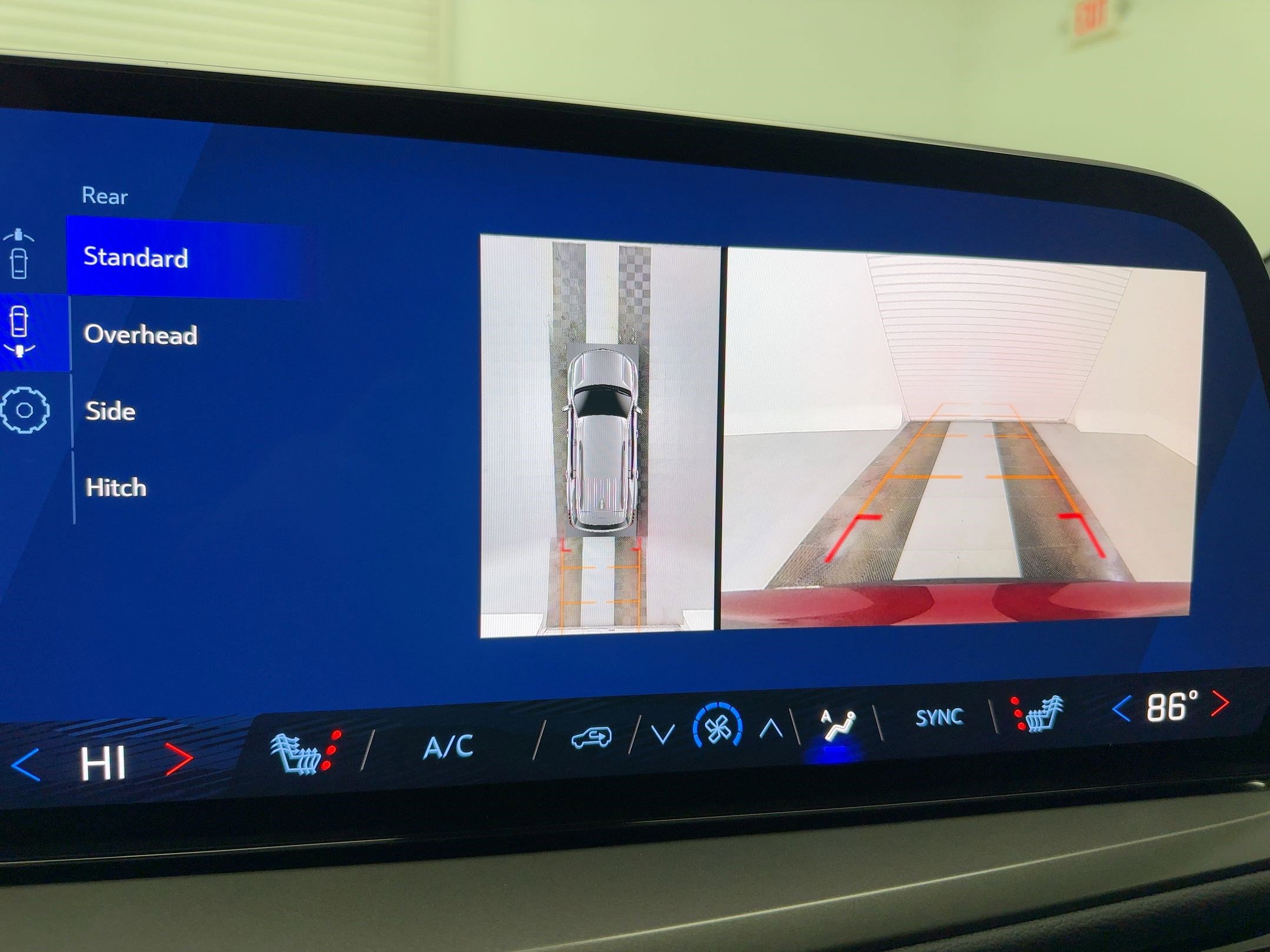 New 2026 Chevrolet Traverse LT w/ Sun and Wheel Package image 23