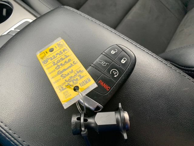 Used 2022 Jeep Grand Cherokee Laredo X AWD/4WD image 41