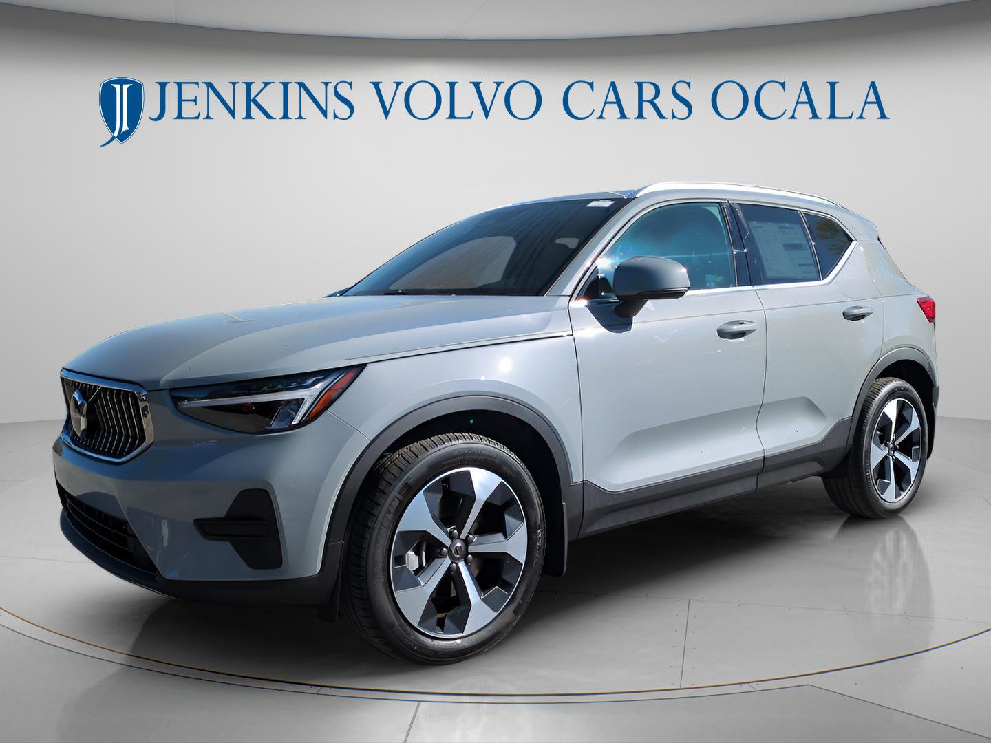 New 2025 Volvo XC40 B5 Core w/ Protection Package Premier image 7