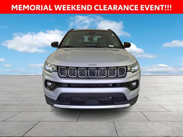 Used 2024 Jeep Compass Limited AWD/4WD image 3