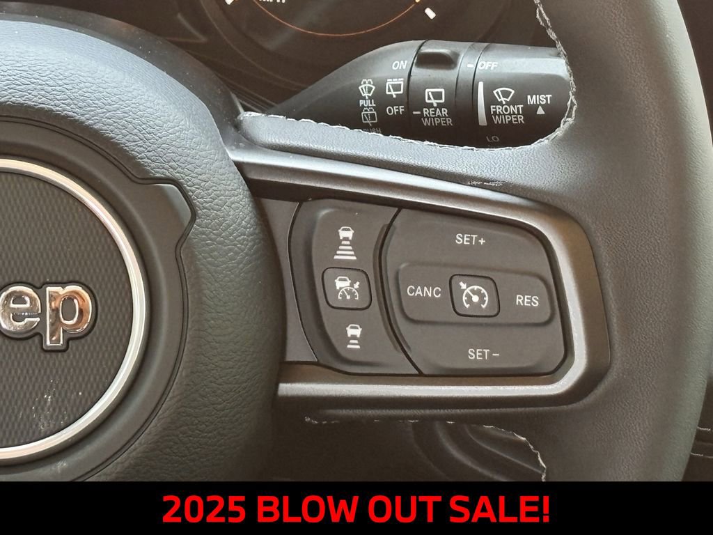 New 2025 Jeep Wrangler Unlimited Rubicon w/ XTREMEE 35" Tire Package image 12