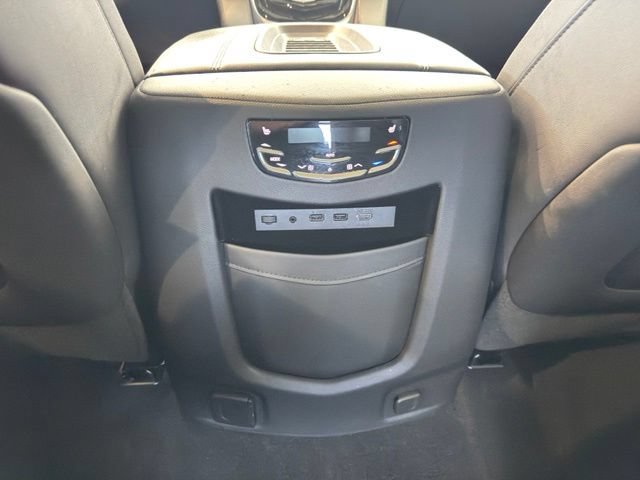 Used 2020 Cadillac Escalade Premium Luxury AWD/4WD image 13