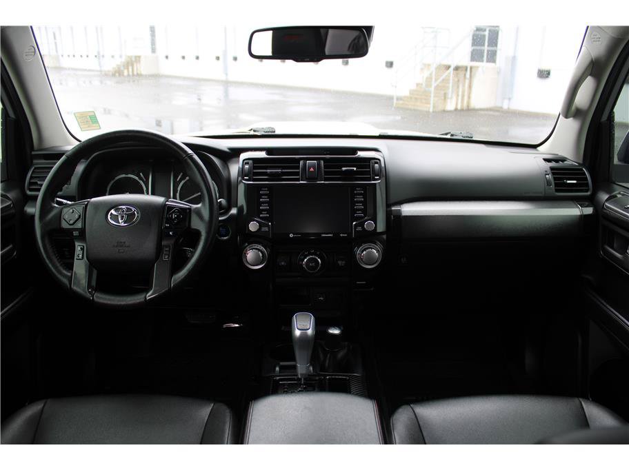 Used 2020 Toyota 4Runner TRD Off-Road Premium w/ Moonroof Package AWD/4WD image 10