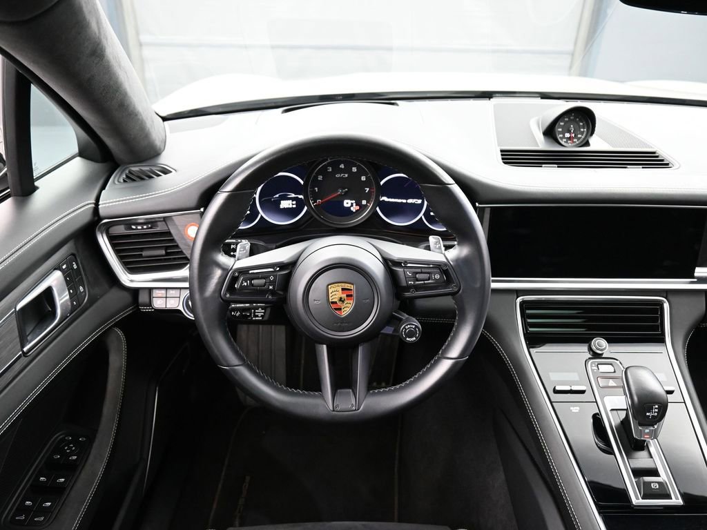 Certified 2022 Porsche Panamera GTS image 17
