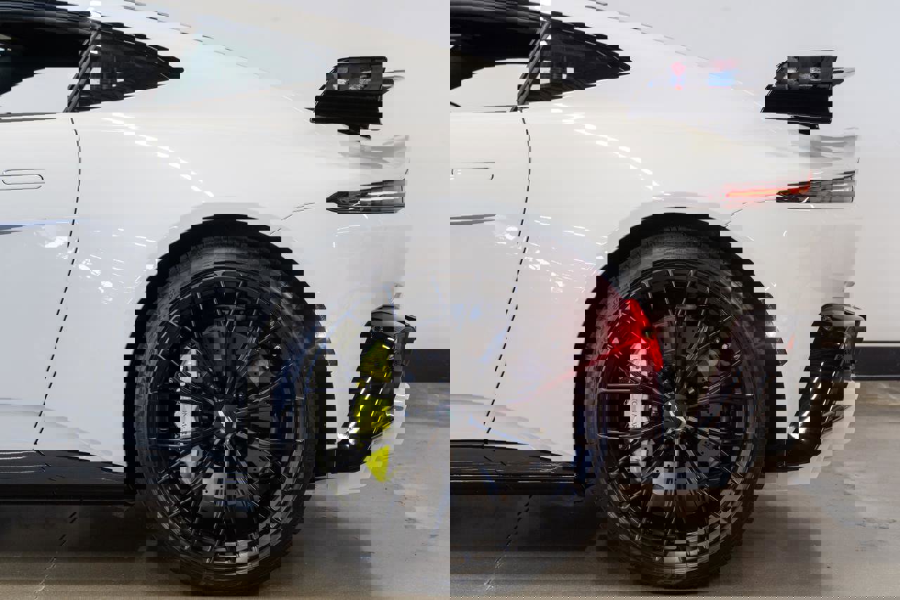 Used 2023 Aston Martin V8 Vantage Coupe image 28