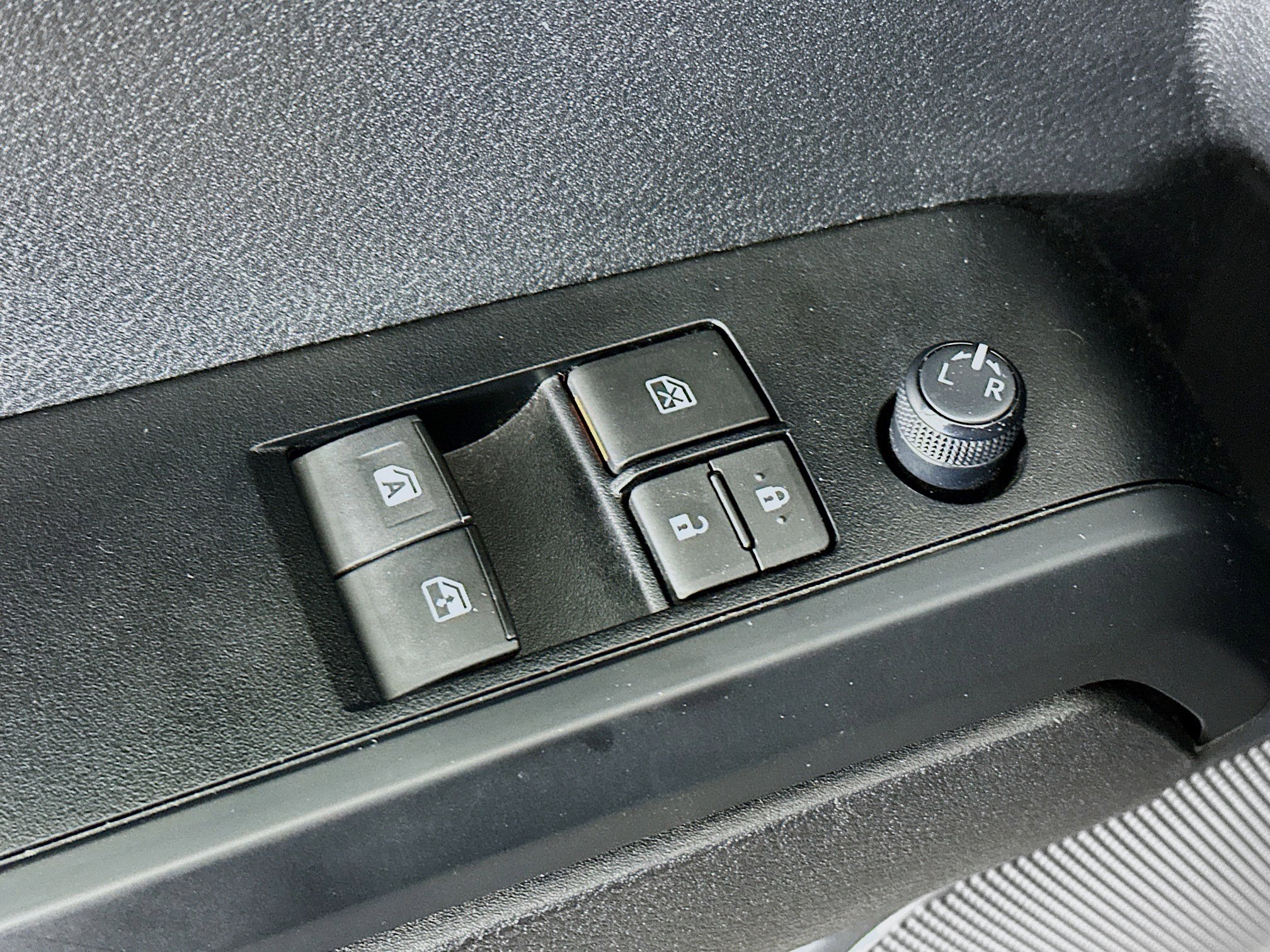 Used 2023 Toyota Tacoma SR RWD image 15
