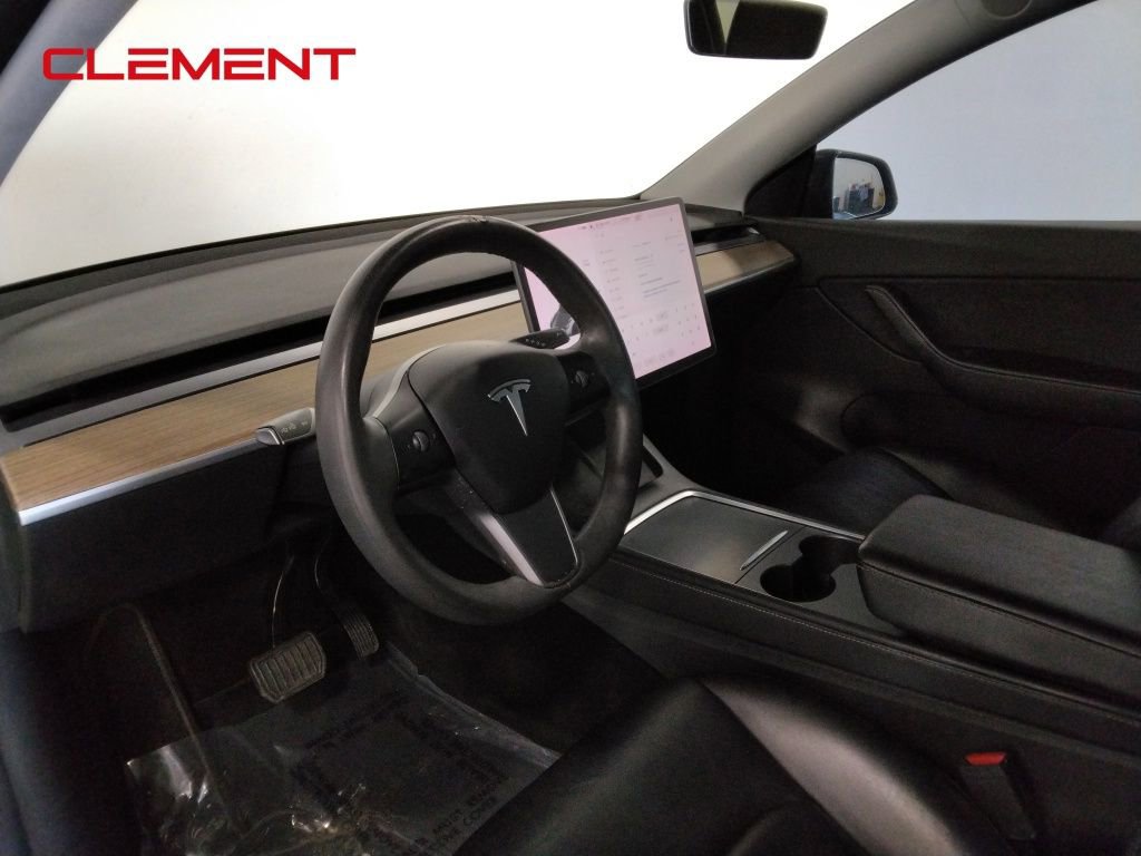 Used 2021 Tesla Model Y Long Range image 27