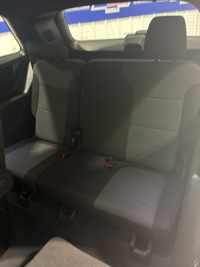 Used 2023 Chevrolet Traverse LT AWD/4WD image 32