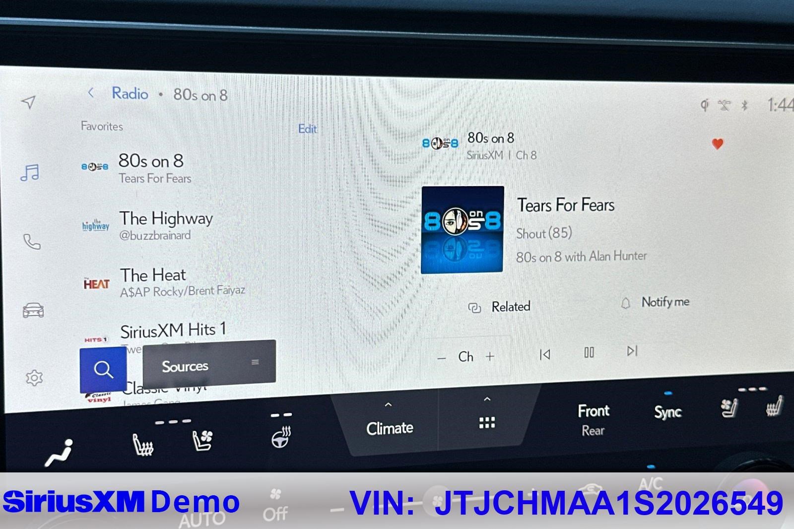 Certified 2025 Lexus RX 350 Premium w/ Accessory Package (Z1) image 39