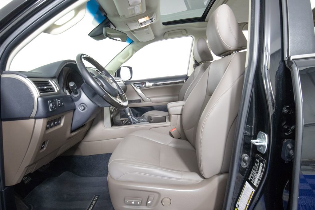 Used 2021 Lexus GX 460 Premium w/ Premium Package AWD/4WD image 9