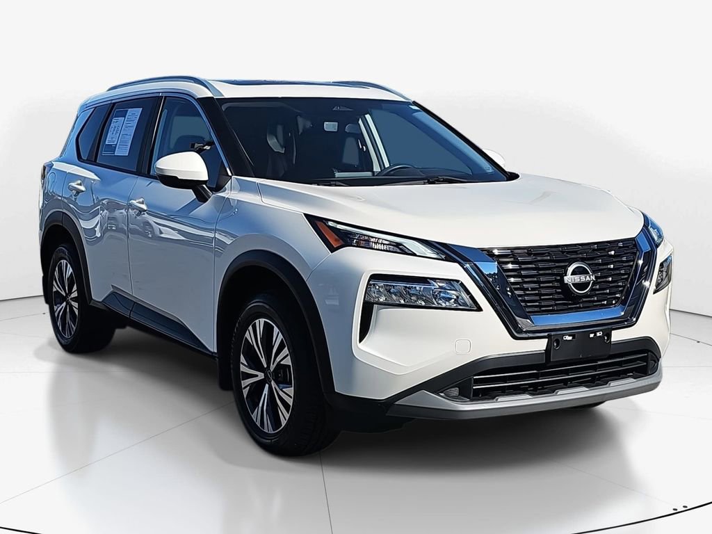 Used 2022 Nissan Rogue SV w/ SV Premium Package image 2