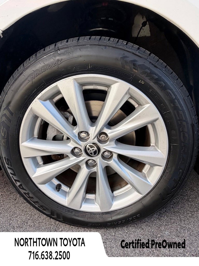 Used 2024 Toyota Corolla SE FWD image 12