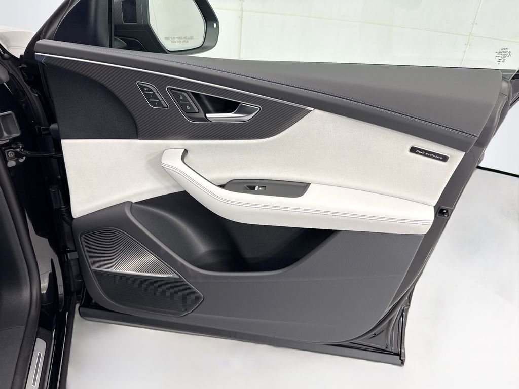 New 2026 Audi RS Q8 performance image 25