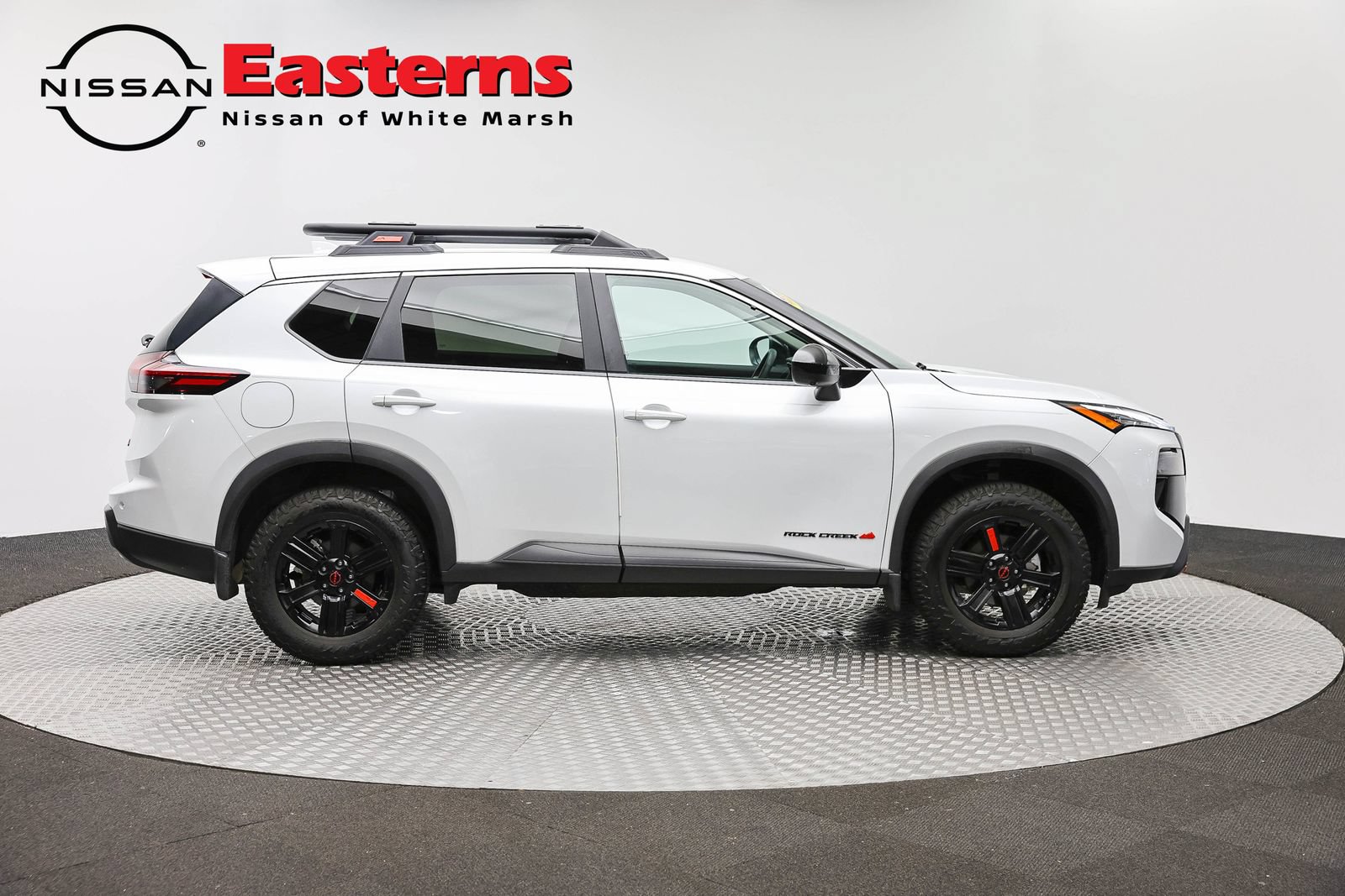 Used 2025 Nissan Rogue SV AWD/4WD image 4