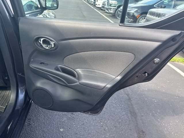 Used 2015 Nissan Versa SV FWD image 21
