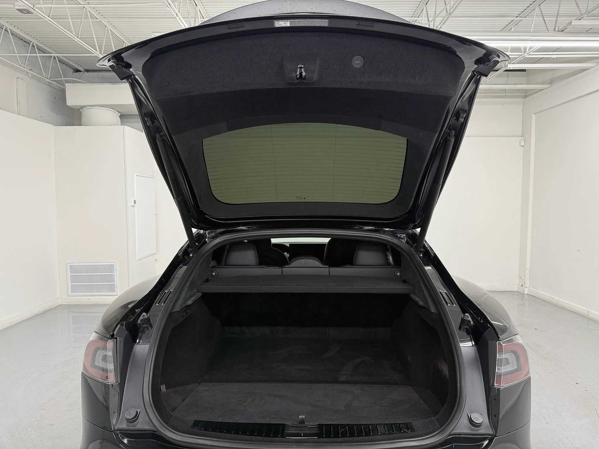 Used 2021 Tesla Model S Plaid image 31