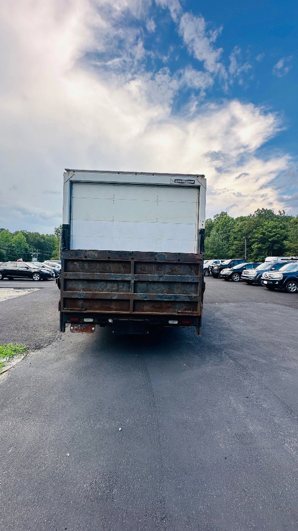Used 2018 Ford E-350 and Econoline 350 Super Duty image 5