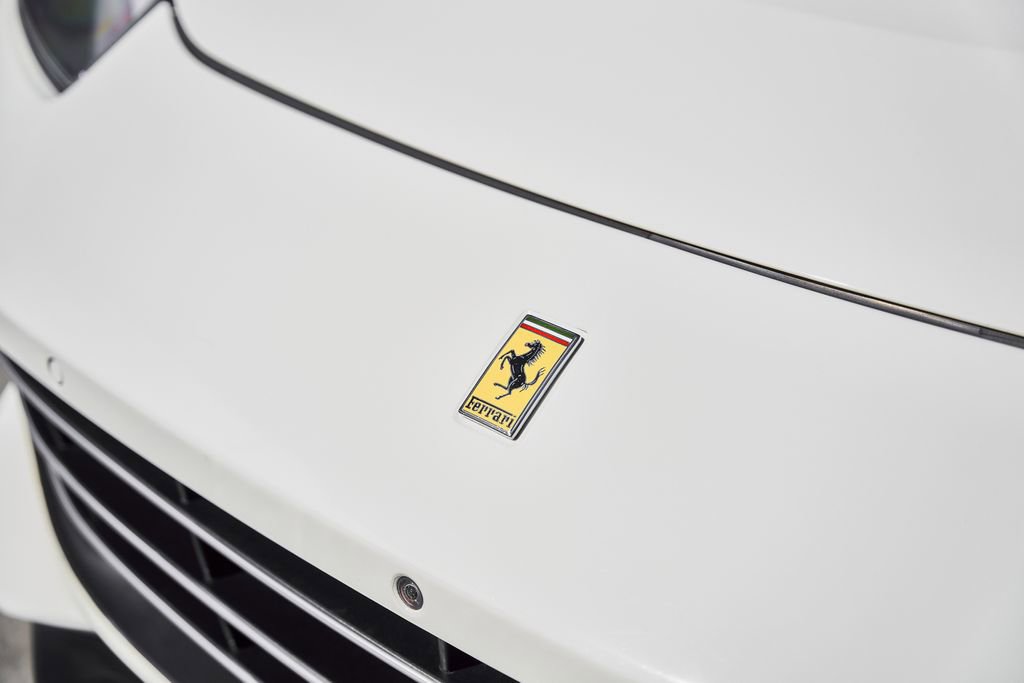 Used 2019 Ferrari GTC4Lusso AWD/4WD image 7