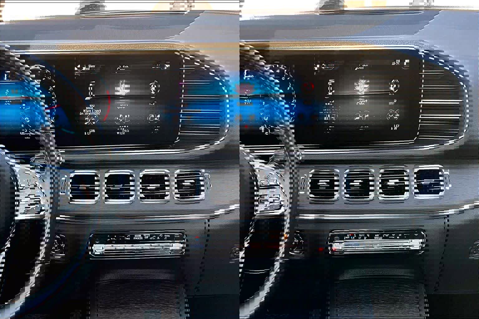 Used 2021 Mercedes-Benz GLE 350 4MATIC w/ Premium Package image 7